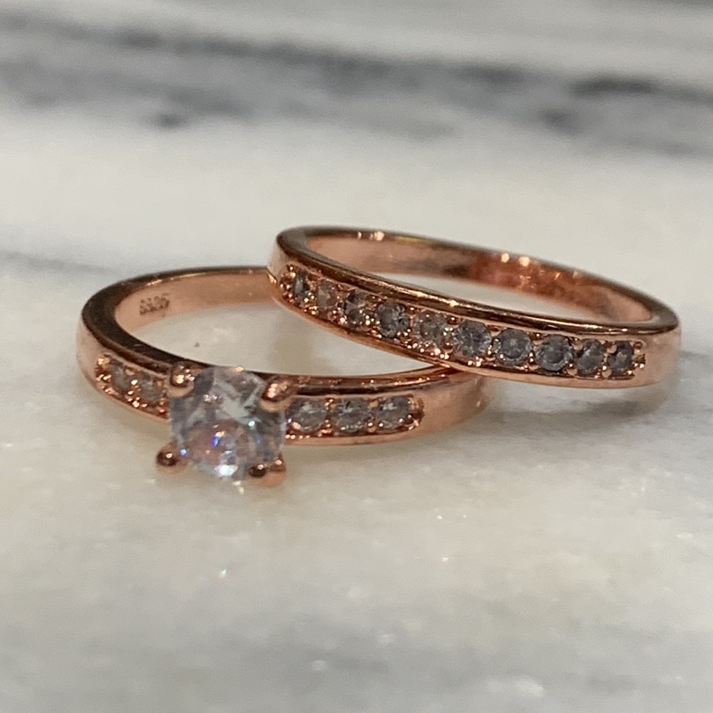 Rose Gold look ring set Size 5.5